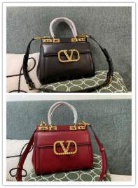 Picture of Valentino Handbags _SKUfw101988434fw